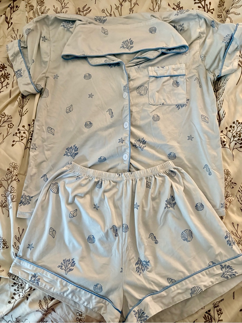 SHEIN Light Blue Seashell-Print Short Pajama Set with Blue Piping